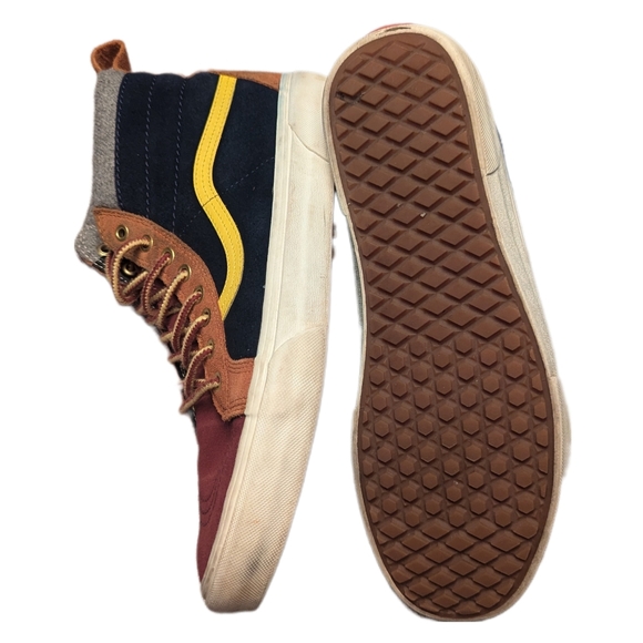 Vans Customs Sk8-Hi MTE Suede Sneaker - Picture 8 of 10